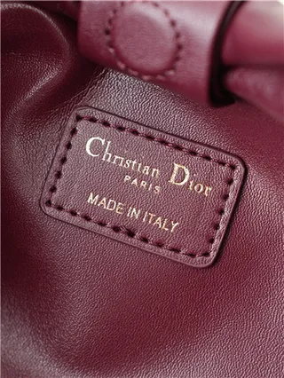 Dior পাপড়ি বার্গন্ডি কালো অতিরিক্ত বড় বন্ধন স্ট্রাকচার্ড সিলুয়েট এনভেলপ ক্লাচ 12