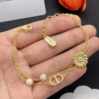 Dior फ्लोरल पर्ल और CD Logo डबल चेन सोने का कंगन