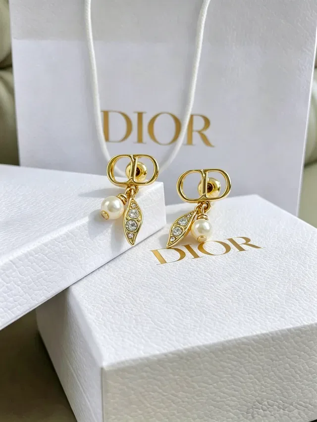 Dior Gold-Tone Pearl and Crystal Leaf Dangle Earrings 3