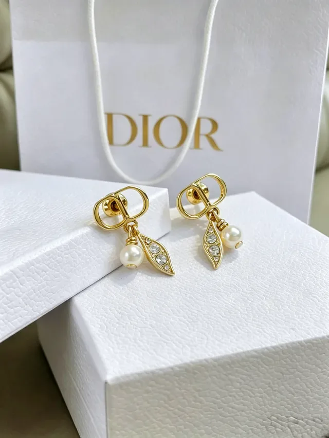 Dior Gold-Tone Pearl and Crystal Leaf Dangle Earrings 5