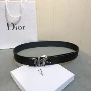 Dior গ্রাফিটি লোগো কালো চামড়ার বেল্ট
