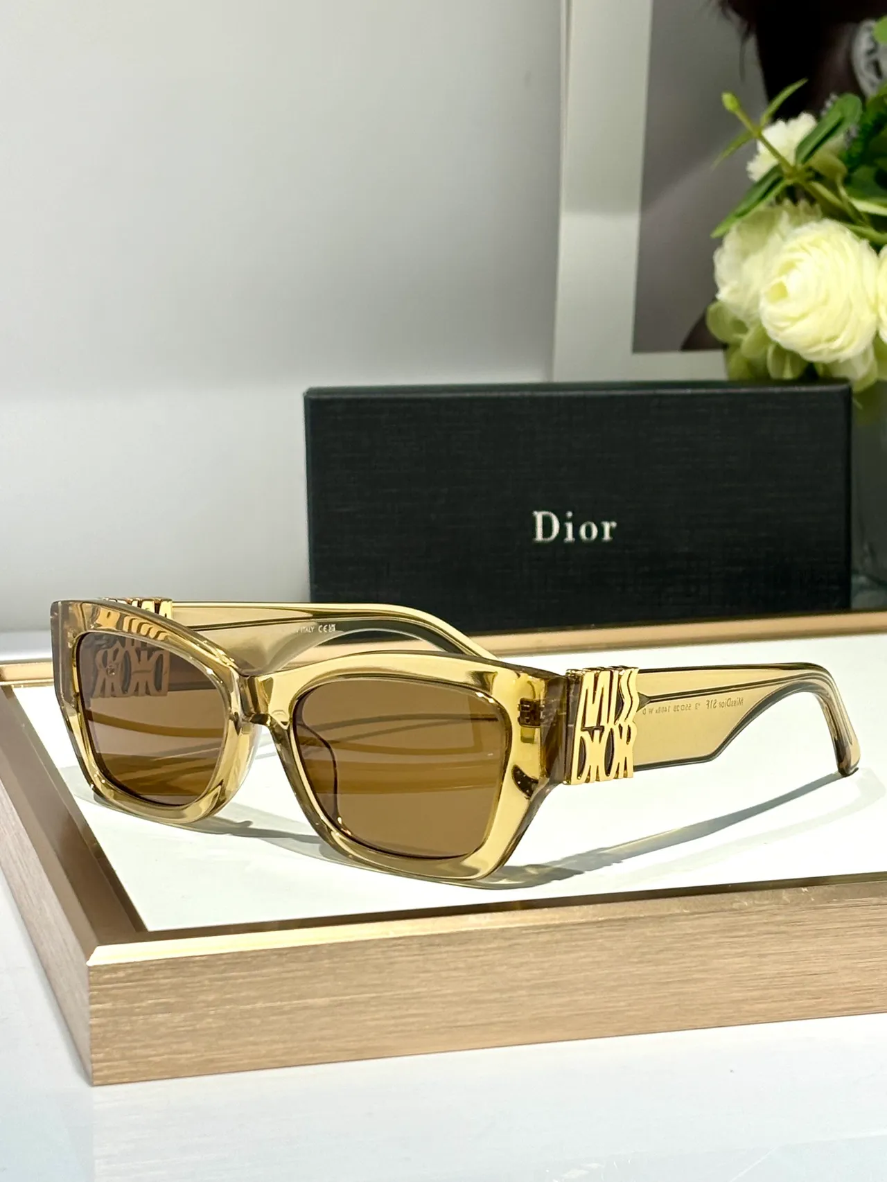 Dior 密斯迪奥 光泽黑 矩形 猫眼 太阳镜 9