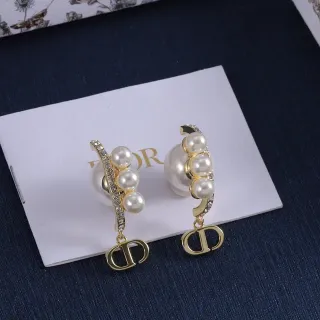 Boucles d'oreilles Dior Perle et Cristal D-Logo