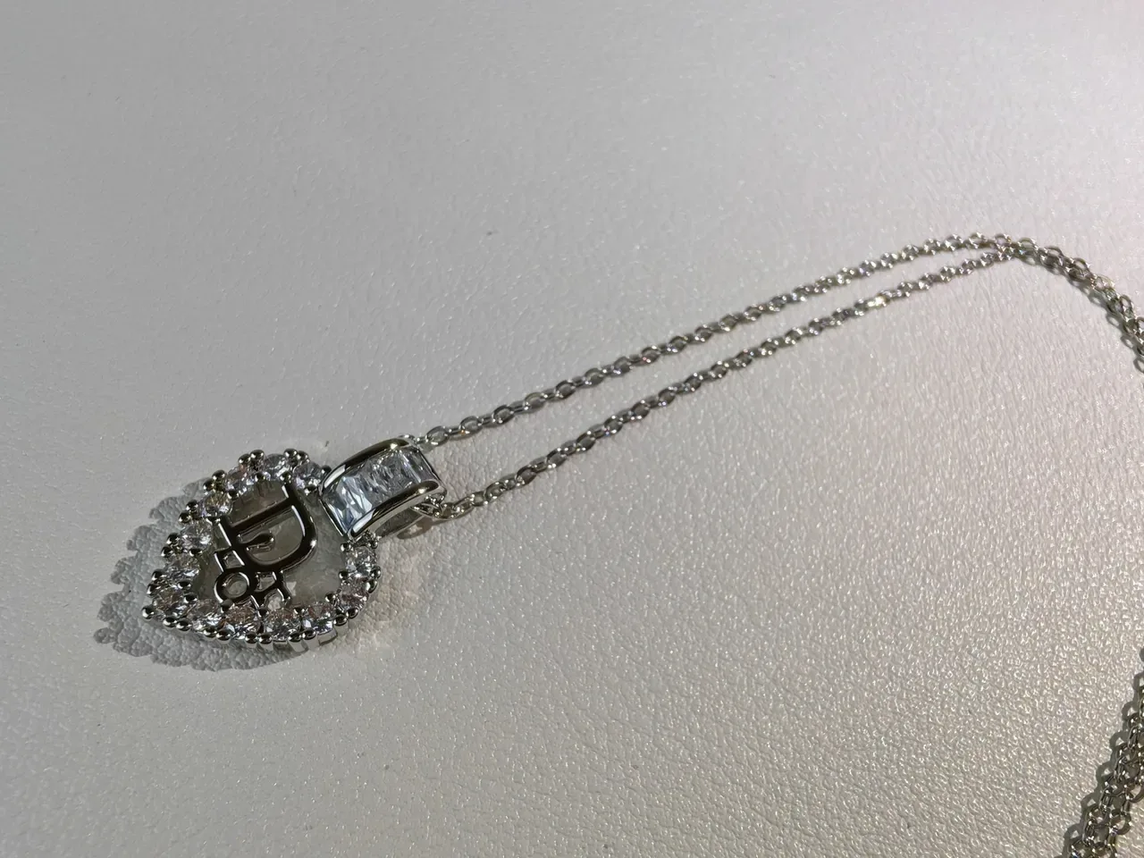 Dior Silver Heart-Shaped Pendant Crystal-Encrusted Border Necklace 8