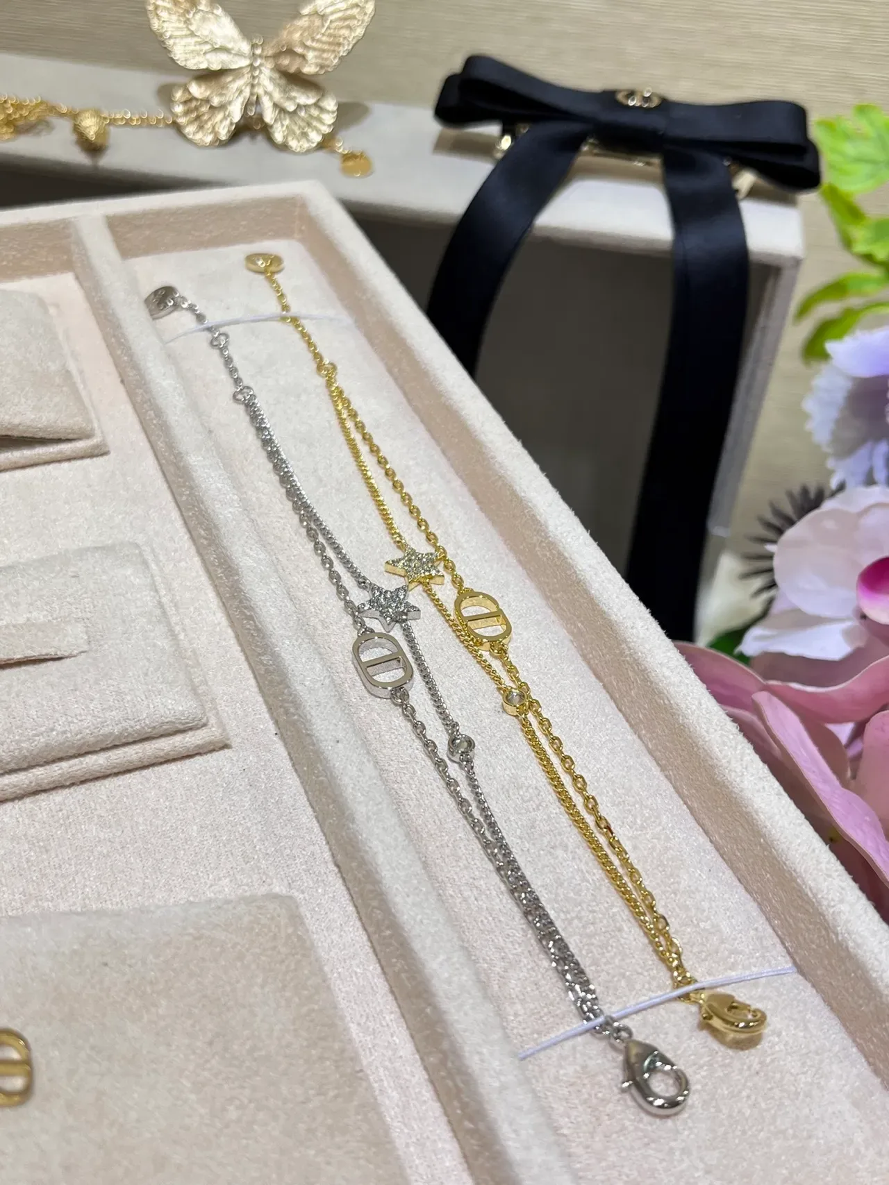 Dior Silver-Toned Star and Oval Logo Chain Bracelets 4