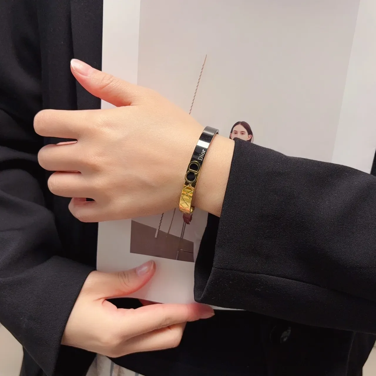 Dior Two-Tone Enamel and Gold-Tone CD Logo Bracelet 8