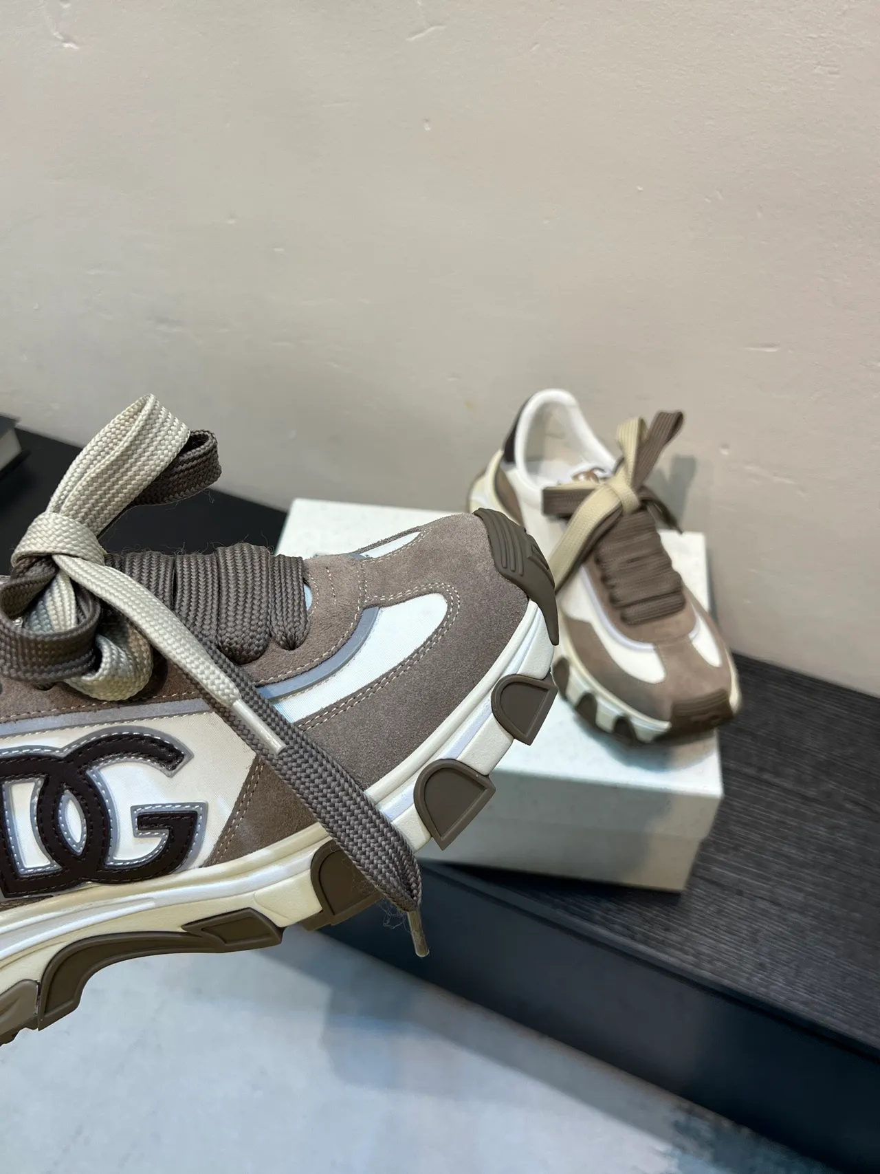 Dolce & Gabbana Semelle Beige Marron Matériau Mixte Partie Supérieure Baskets Chunky 8