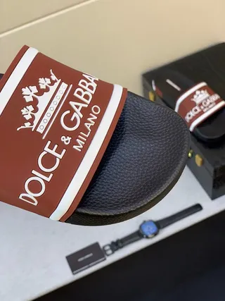 Dolce & Gabbana Preto Borgonha Larga Marca Faixa Logo Coroa Pantufas 9