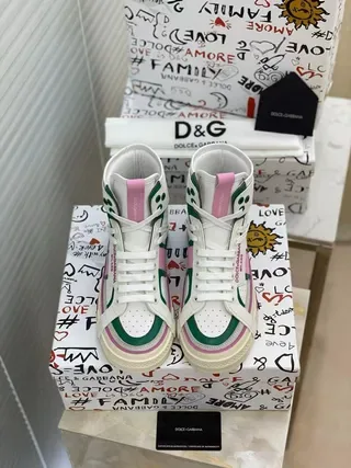 Dolce & Gabbana Portofino blanc vert rose sangle baskets lifestyle 7