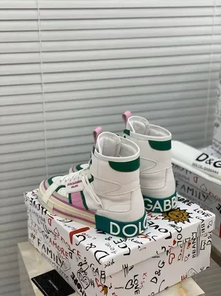 Dolce & Gabbana Portofino blanc vert rose sangle baskets lifestyle 9