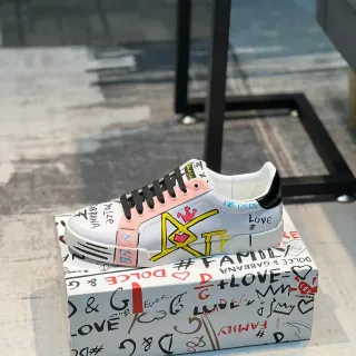 Dolce & Gabbana Graffiti Collection White Pink Leather Upper Lifestyle Sneakers