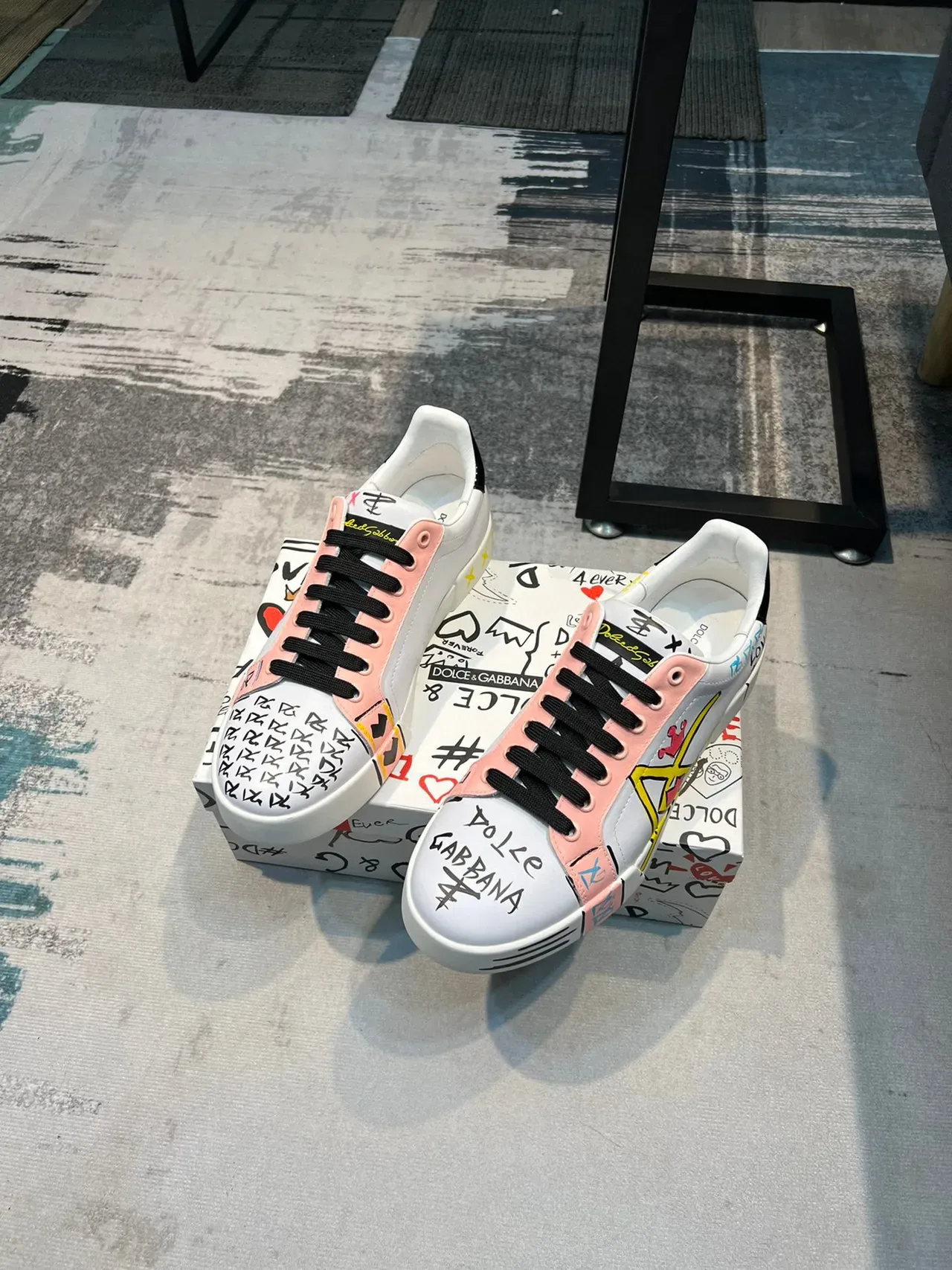 Dolce & Gabbana Graffiti Collection White Pink Leather Upper Lifestyle Sneakers 5
