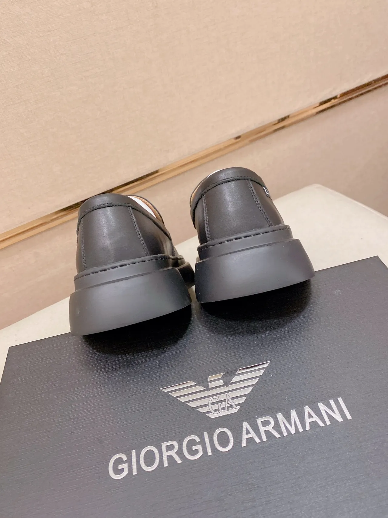 Emporio Armani Noir Beige Embossé Logo Aigle Semelle Épaisse Plateforme Mocassin 4