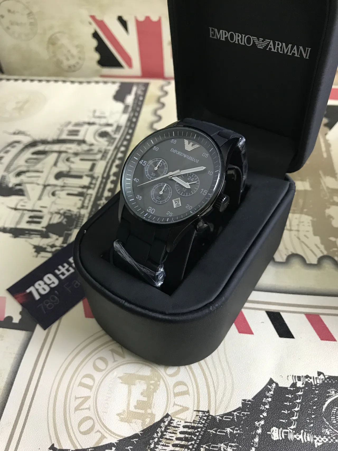 Emporio Armani ساعة كرونوغراف أسود موونوكروم رياضية 7