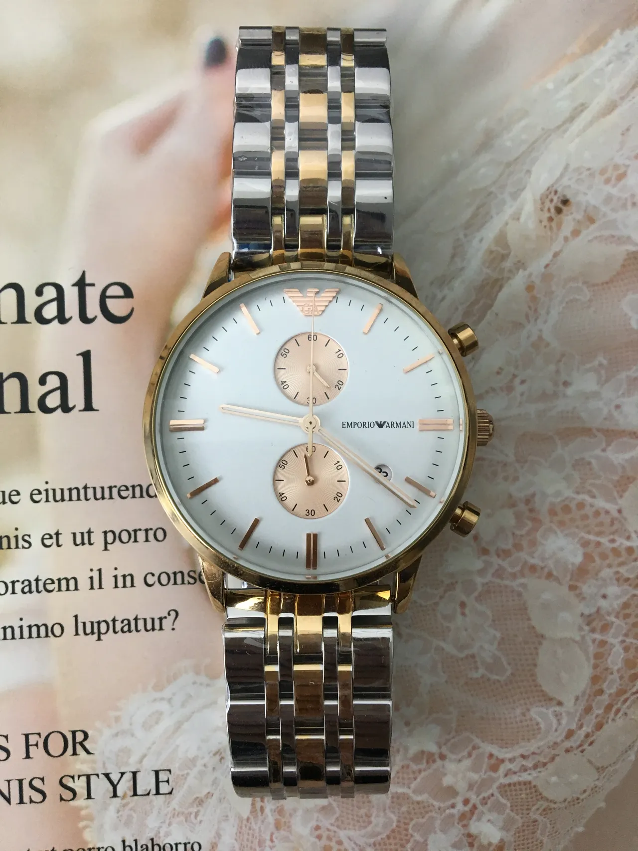 Emporio Armani Relógio Cronógrafo Clássico com Quadrante Branco Aço Inoxidável de Dois Tons Quartz 4
