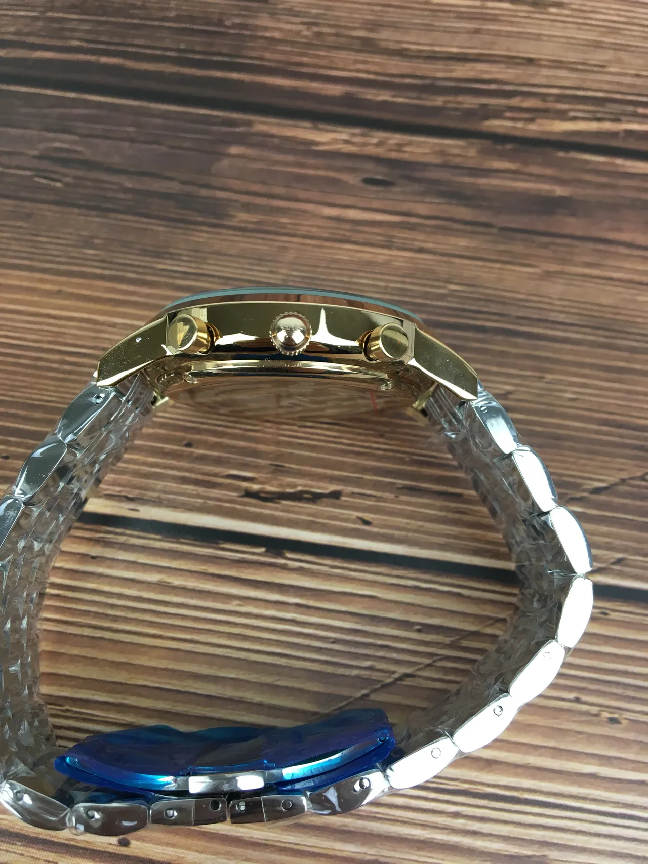 Emporio Armani Relógio Cronógrafo Clássico com Quadrante Branco Aço Inoxidável de Dois Tons Quartz 7