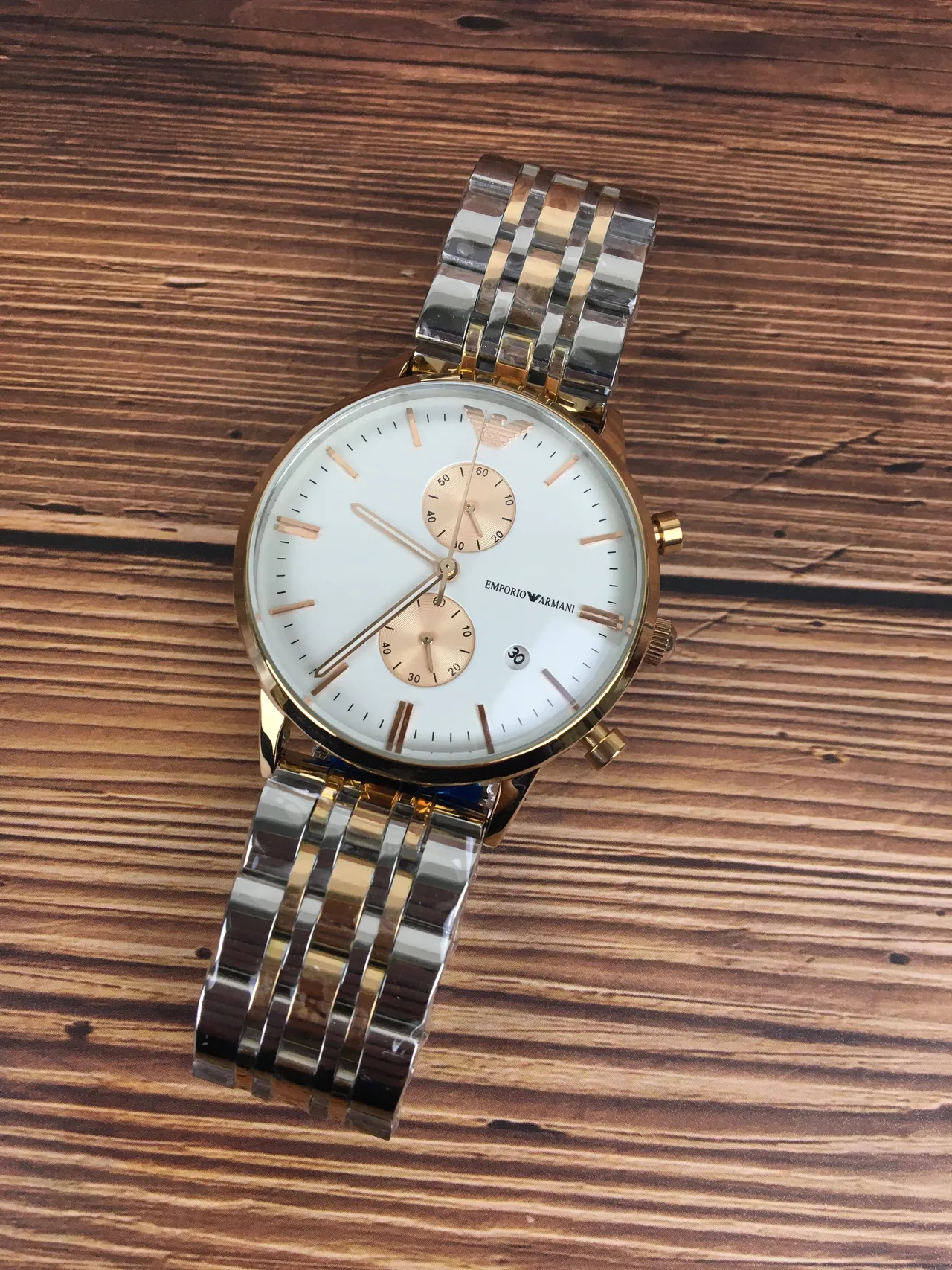 Emporio Armani Relógio Cronógrafo Clássico com Quadrante Branco Aço Inoxidável de Dois Tons Quartz 8