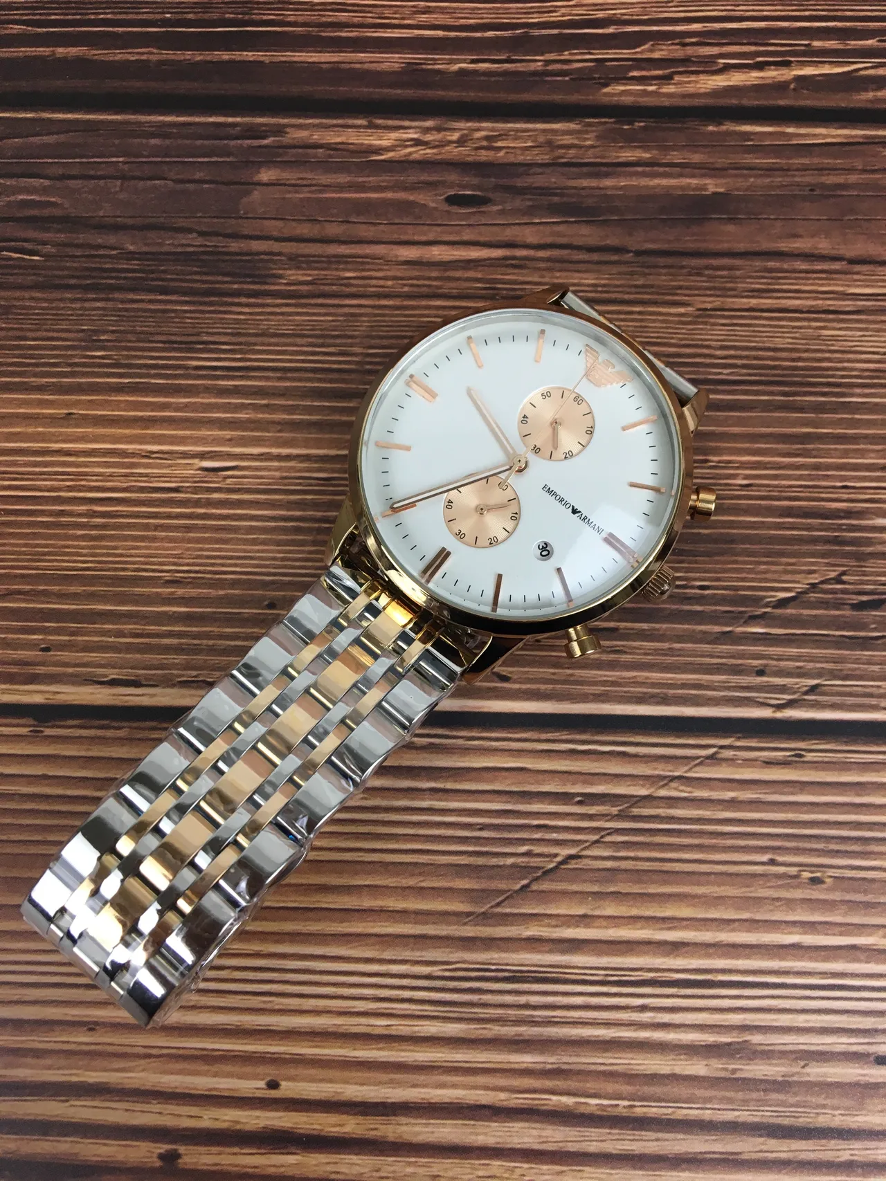 Emporio Armani Relógio Cronógrafo Clássico com Quadrante Branco Aço Inoxidável de Dois Tons Quartz 10