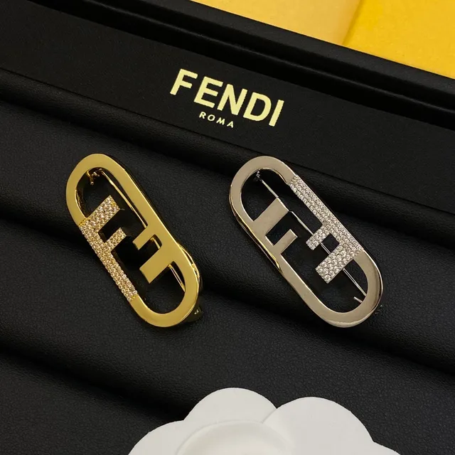 Fendi FF Logo Broches Ovalados com Cristais 3