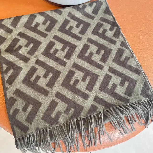 Fendi FF Monogram Écharpe de Cachemire Beige et Brun 8