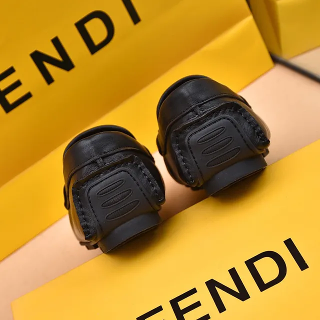Fendi FF Monogram Canvas y Cuero Negro Mocasines 3