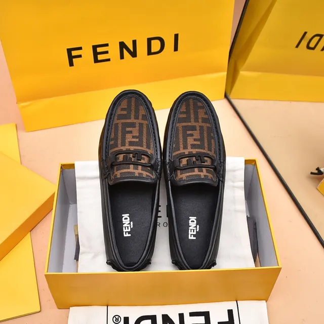 Fendi FF Monogram Canvas y Cuero Negro Mocasines 9