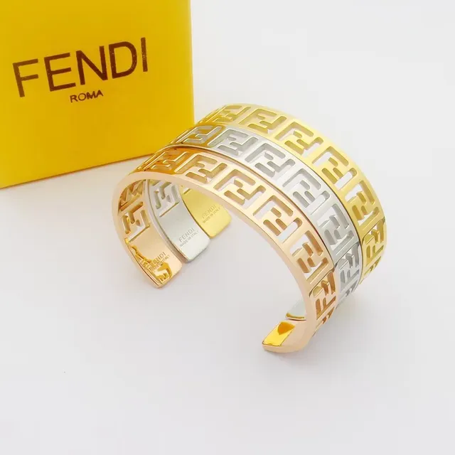 Fendi FF Motif Découpé Doré Ouvert Bracelet de Poignet 6