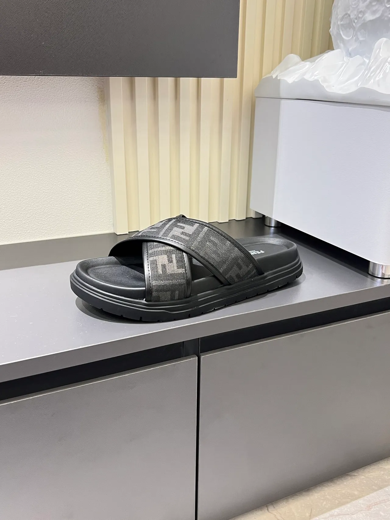 Fendi FF Slide أسود بيج حزام متقاطع منصة كعب نعال 6