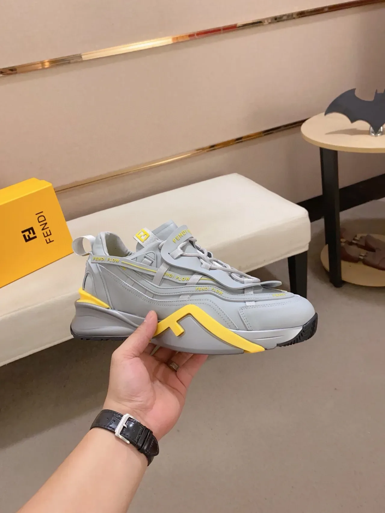 Fendi Flow tênis chunky cinza e amarelo 5