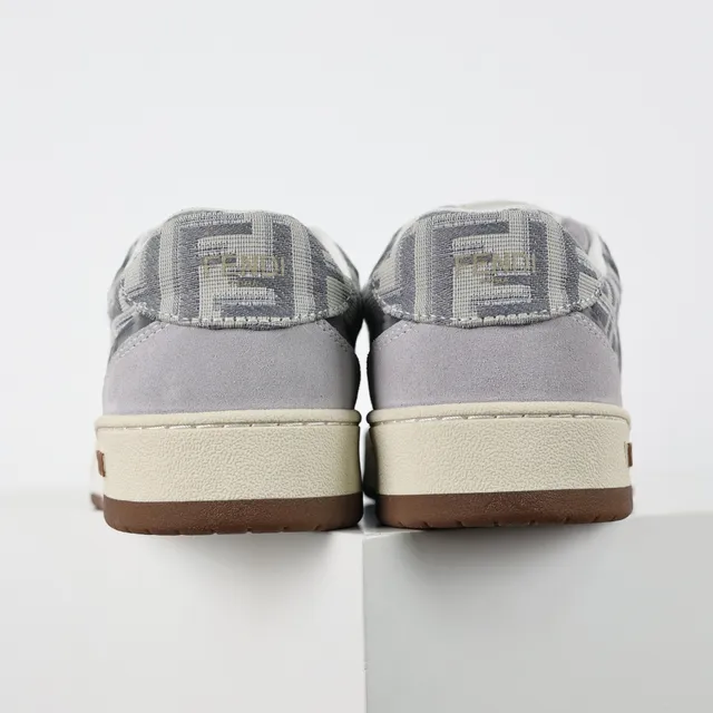 Fendi Gris Marron Sneakers Lifestyle Basses avec Superposition de Monogramme 8