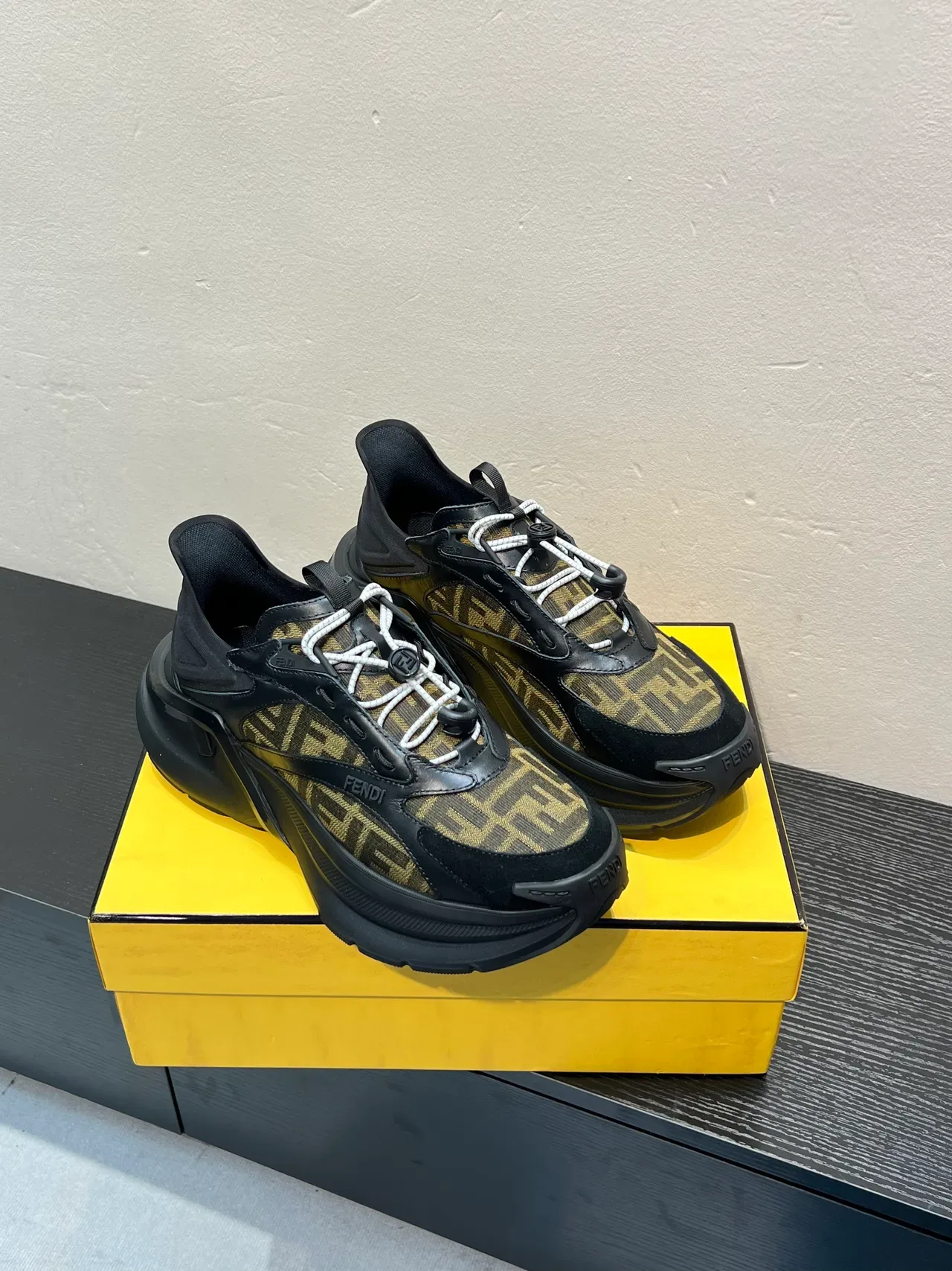 Fendi Run Away Noir Marron Monogram Canvas Suela Sculptée Sneakers Chunky 5