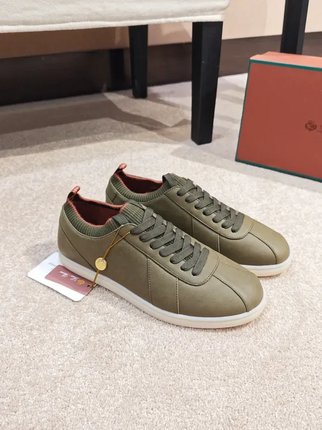 Army Green Black Low-Top Smooth Upper Sneakers 5