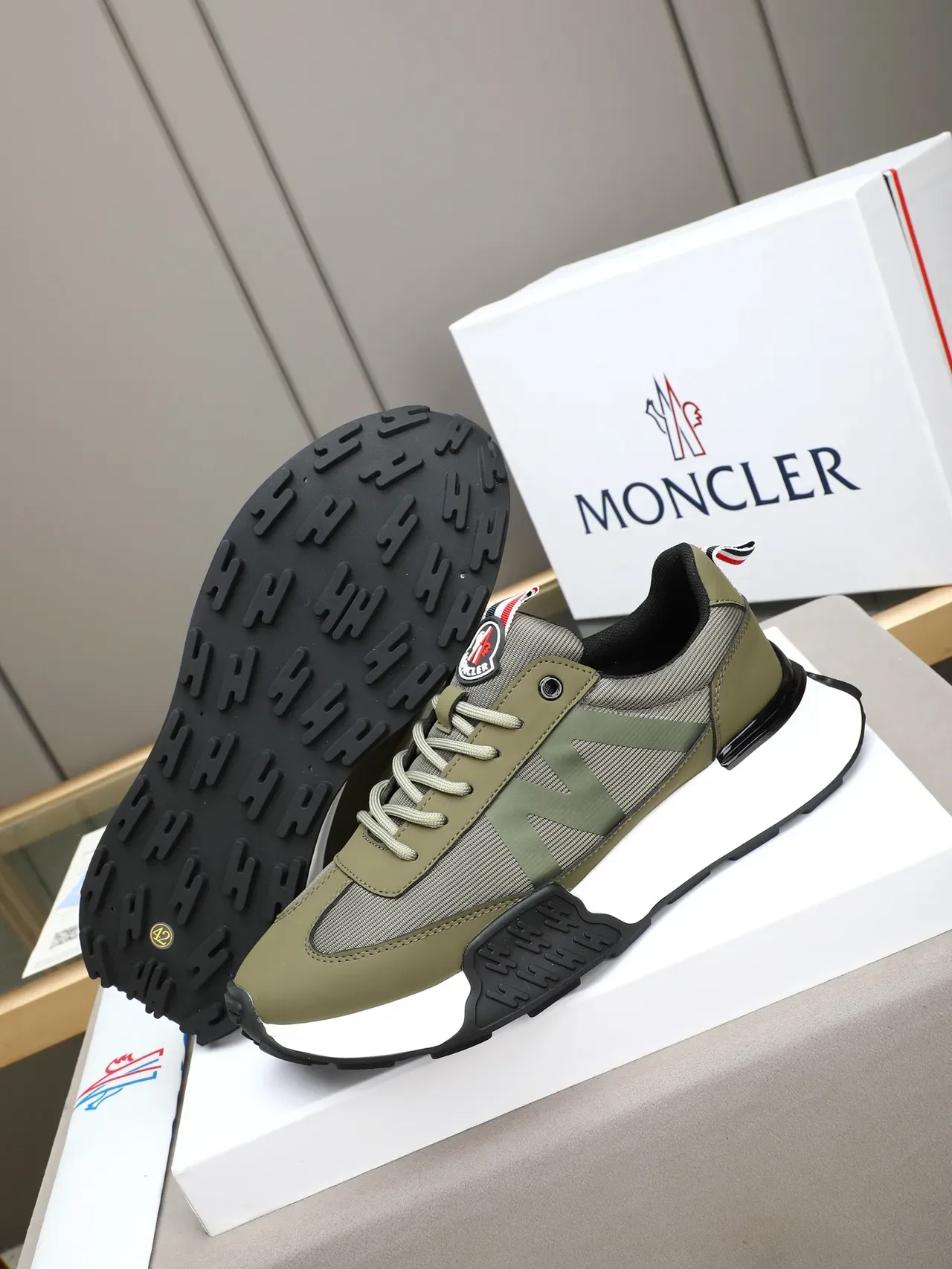 Army Green Gray Layered Mesh And Synthetic Upper Geometric Side Panel Sneakers 4