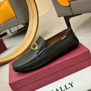 Bally Mocassin Noir Or Cuir texturé Bride à cheval Mocassin