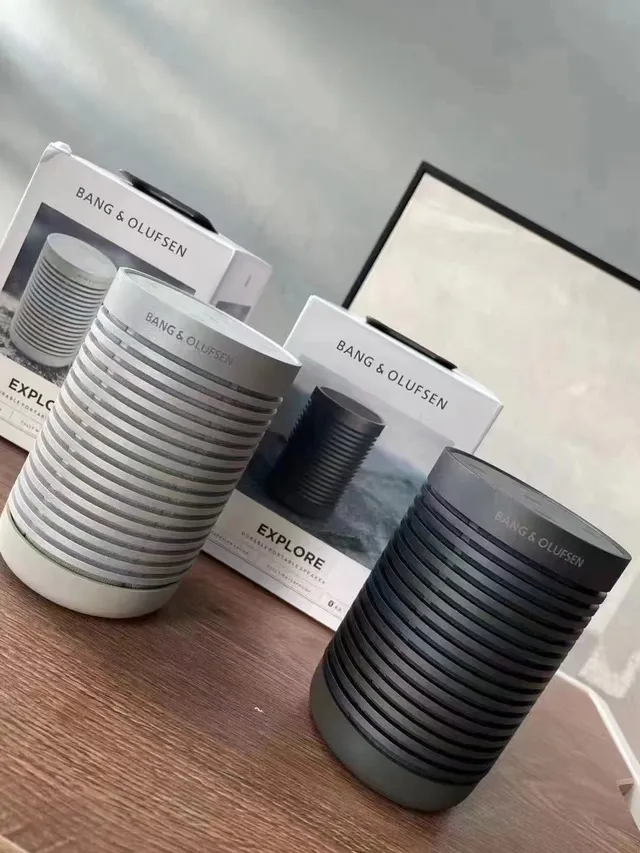 Bang & Olufsen Explore Black Gray Ribbed Aluminum Body Cylindrical Form Portable Speaker 5
