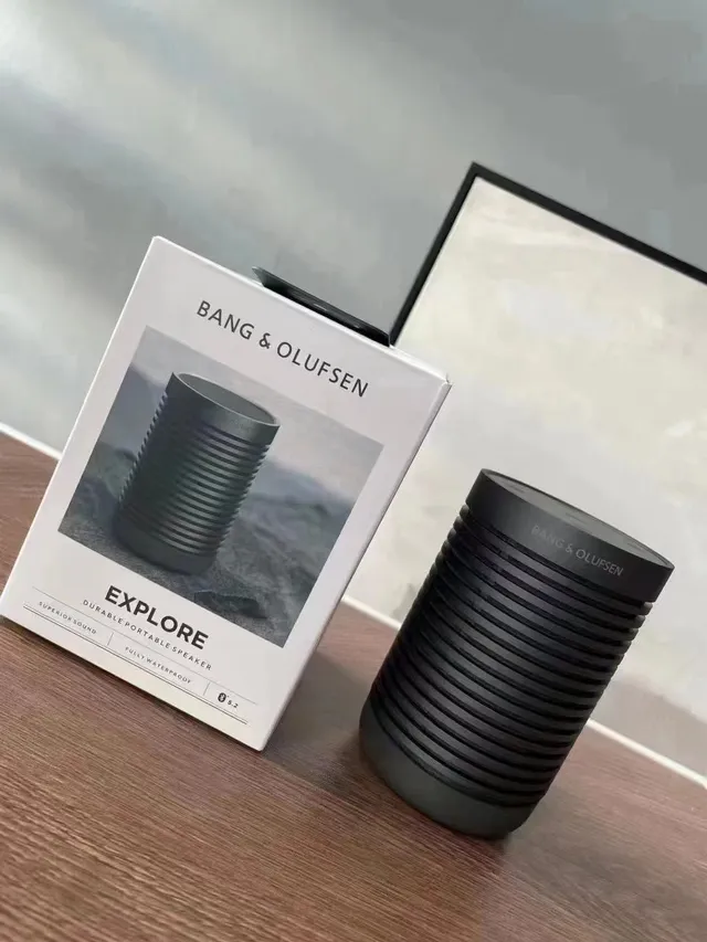 Bang & Olufsen Explore Black Gray Ribbed Aluminum Body Cylindrical Form Portable Speaker 7
