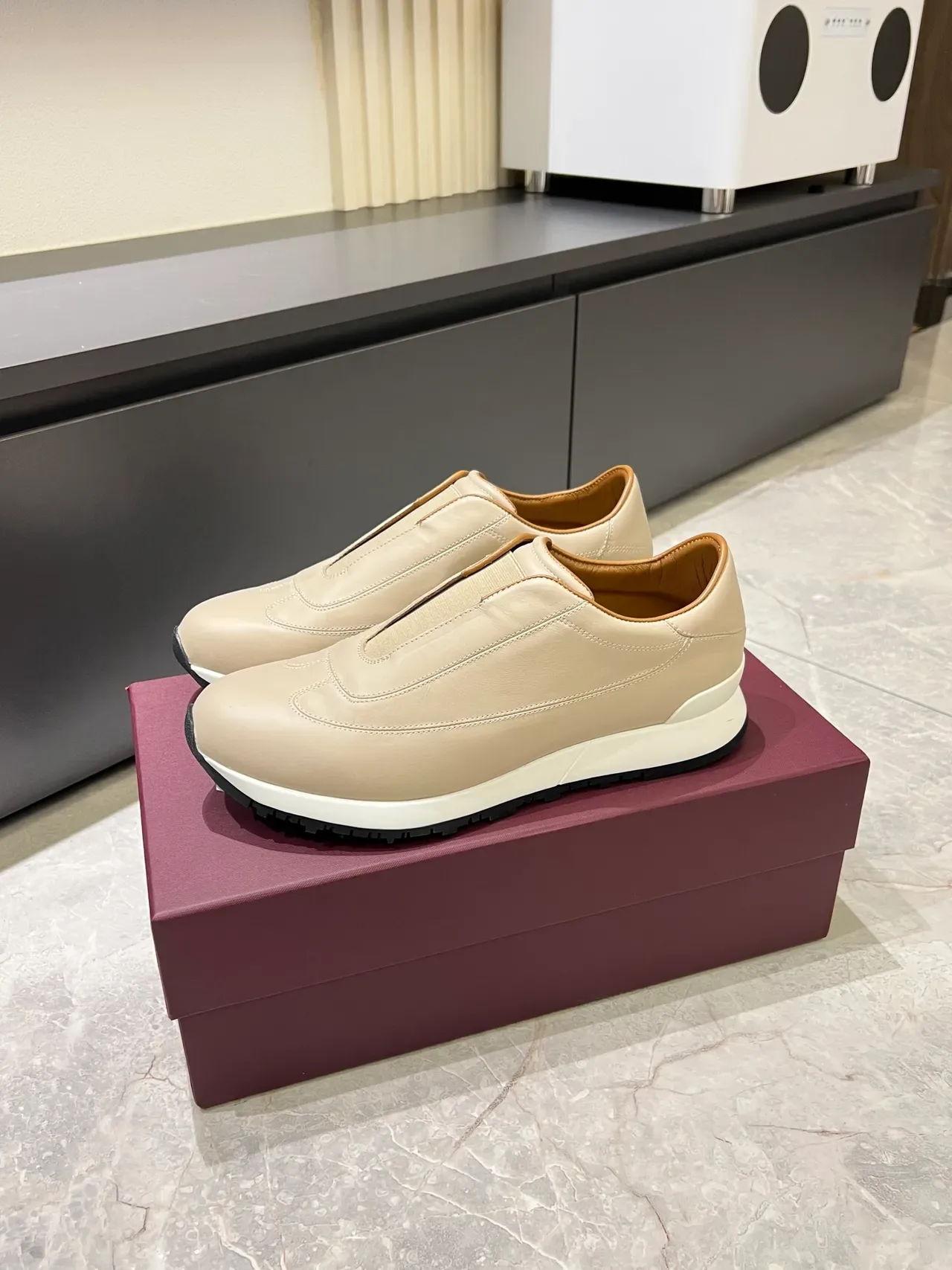 Beige Black Leather Slip-On Elastic Gusset Sneakers 5
