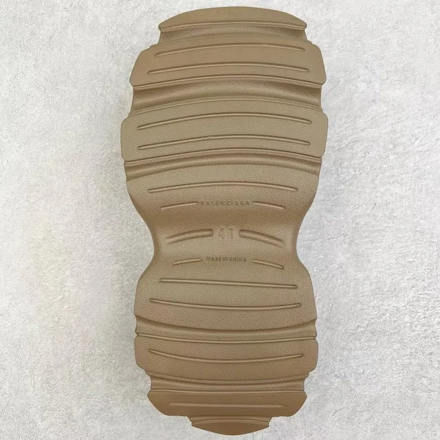 Beige Monolítico Moldado Construcción Ventilado Corte Diseño Atasco 2