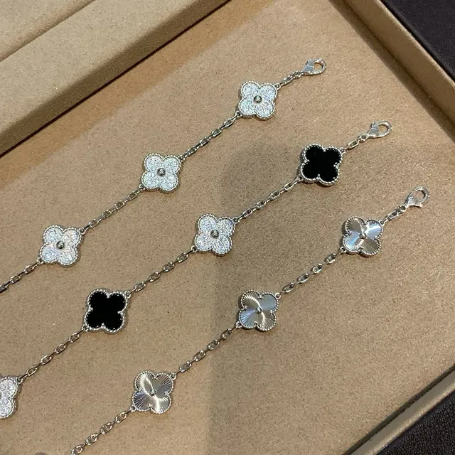 Black and Crystal Floral Motif Chain Bracelet 5