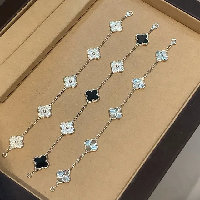 Black and Crystal Floral Motif Chain Bracelet 6