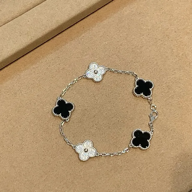 Black and Crystal Floral Motif Chain Bracelet 9