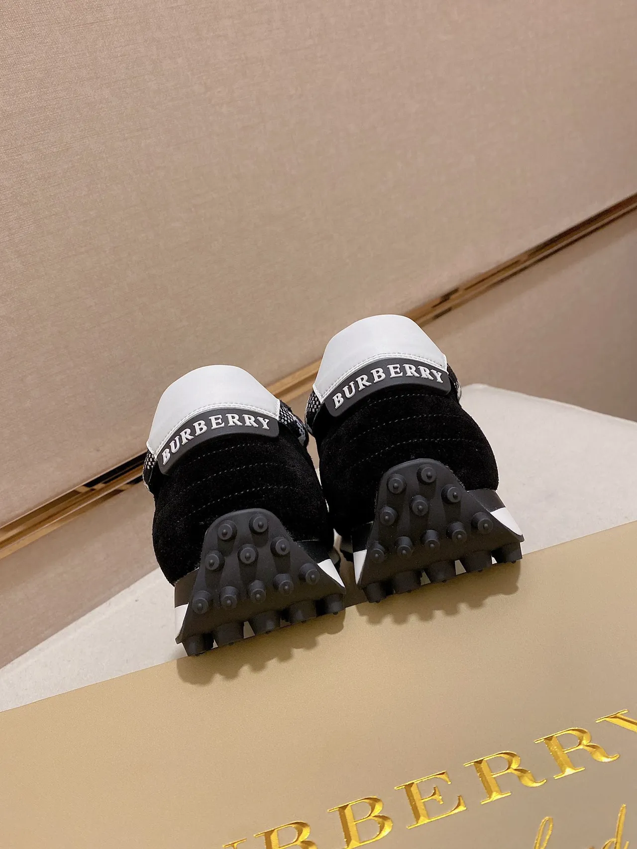 Black and White Plaid Panel Retro Runner Sneaker 2
