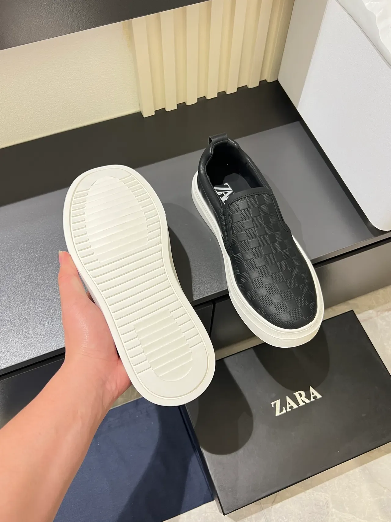 Black Checkered-Texture Slip-On Platform Casual Shoes 3