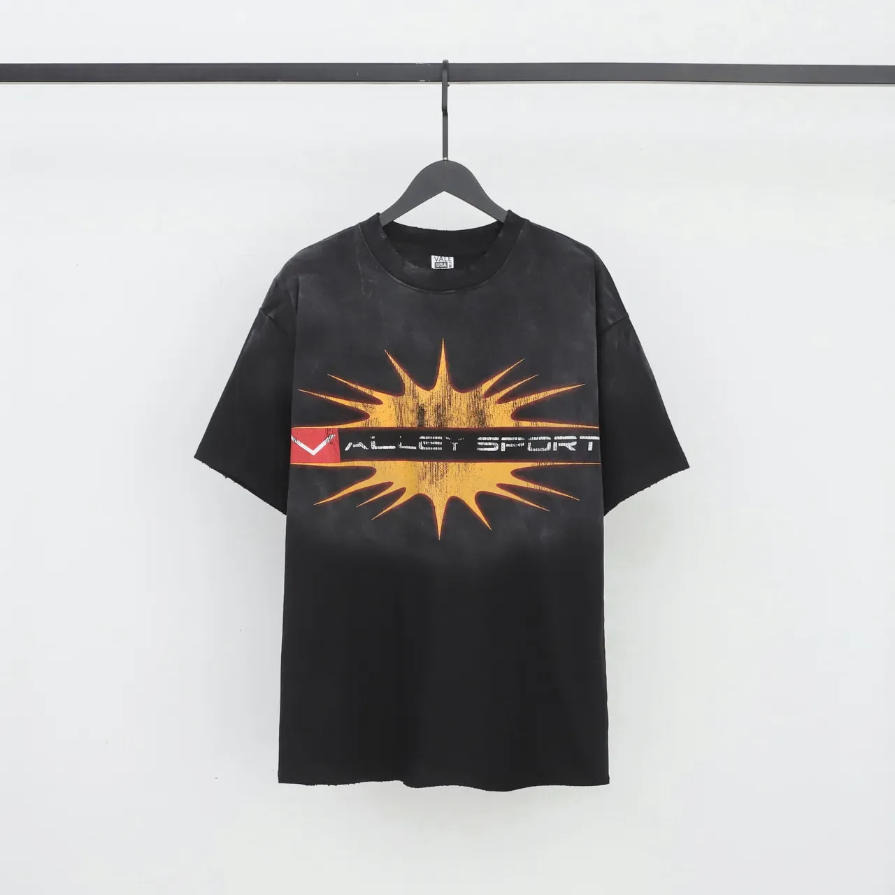 Black Fade-Dyed Graphic Print Sunburst Motif T-Shirt 3