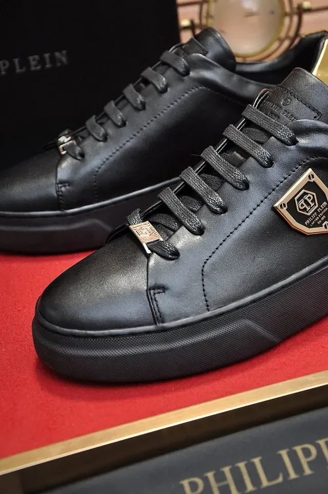 Black Gold Leather Metallic Accents Sneakers 2