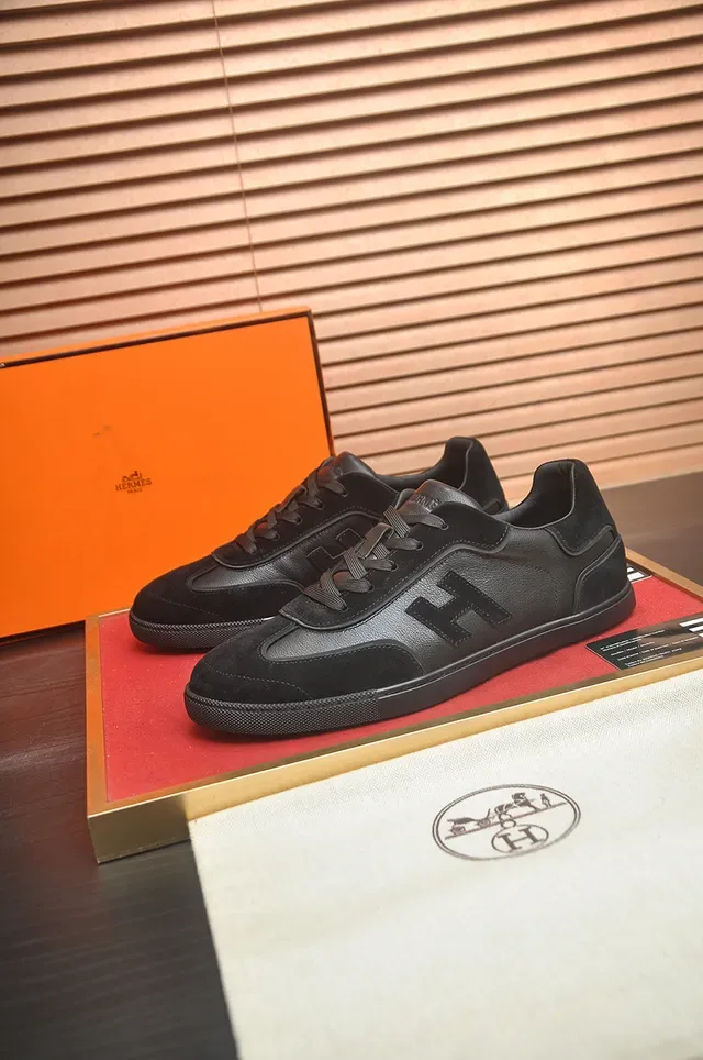 Black Mixed-Material Logo-Side Panel Lifestyle Sneaker 4