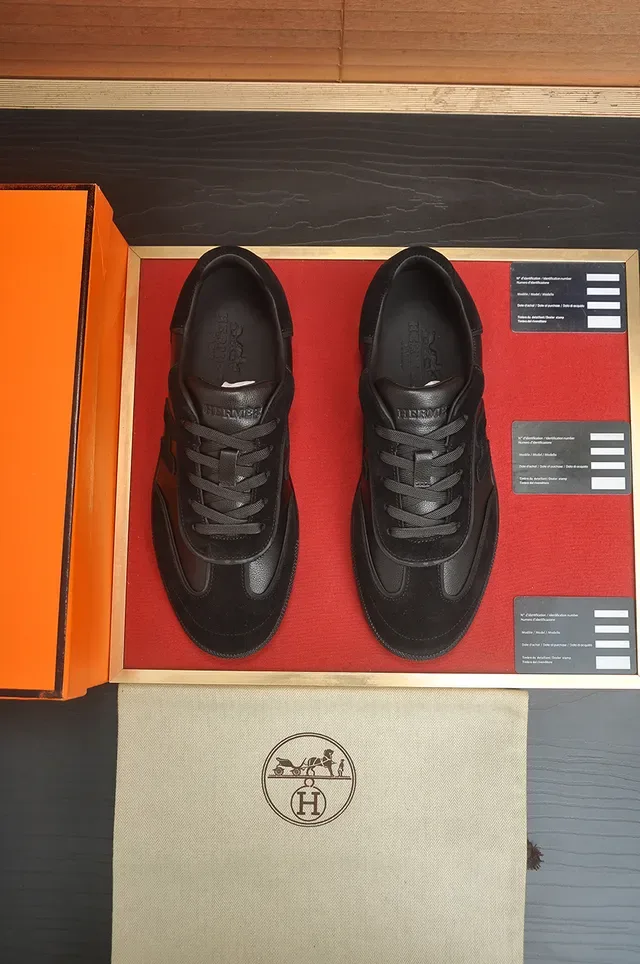 Black Mixed-Material Logo-Side Panel Lifestyle Sneaker 5
