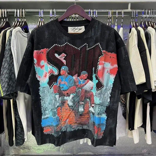 Black Oversized Graphic-Print Urban Illustration T-Shirt 3