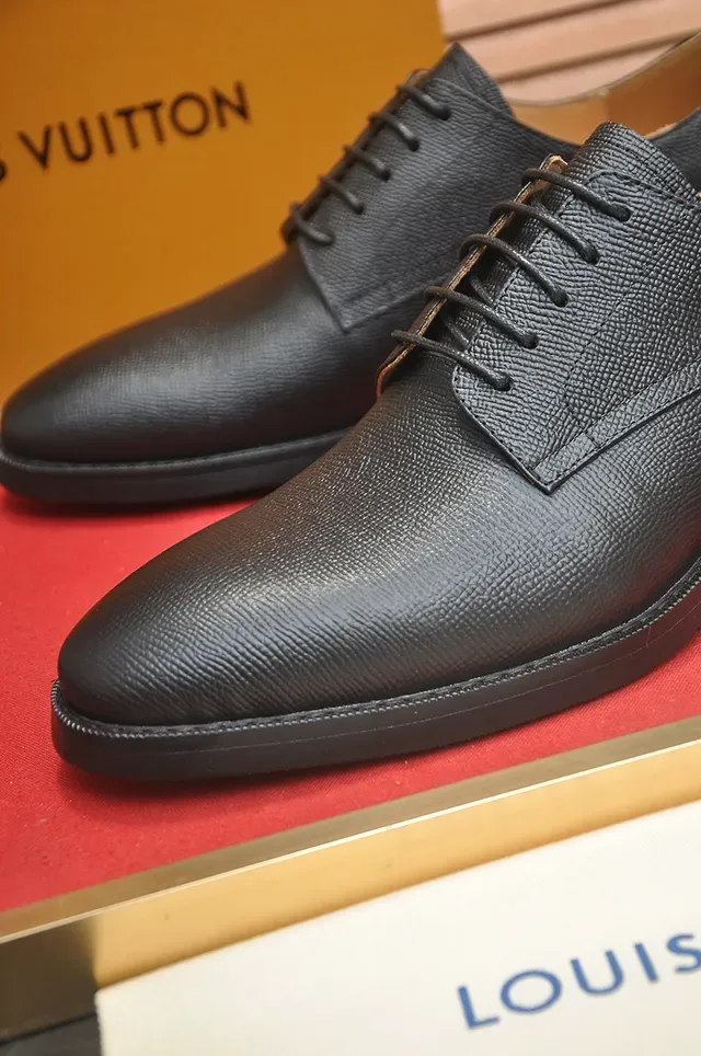 Zapatos Oxford de cuero granulado negro con punta de gorra 2
