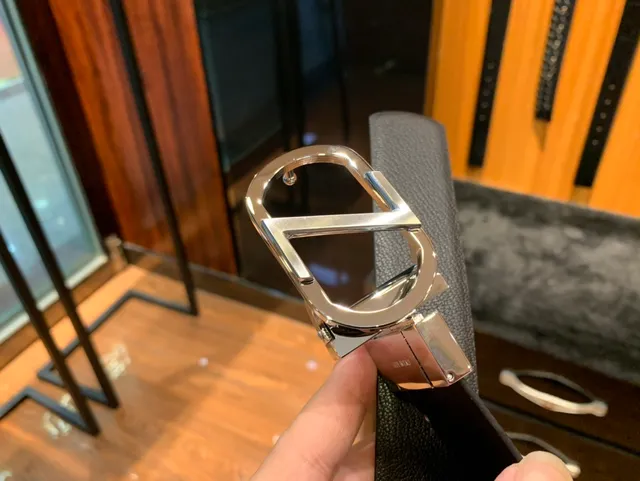 黑色银色磨砂抛光金属扣皮革腰带 6